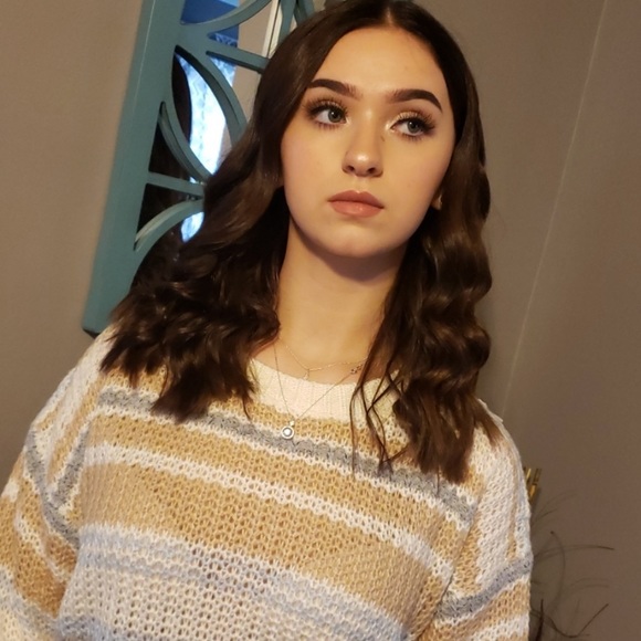 LAST ONE!!! NWT Spring SWEATER - Picture 5 of 6